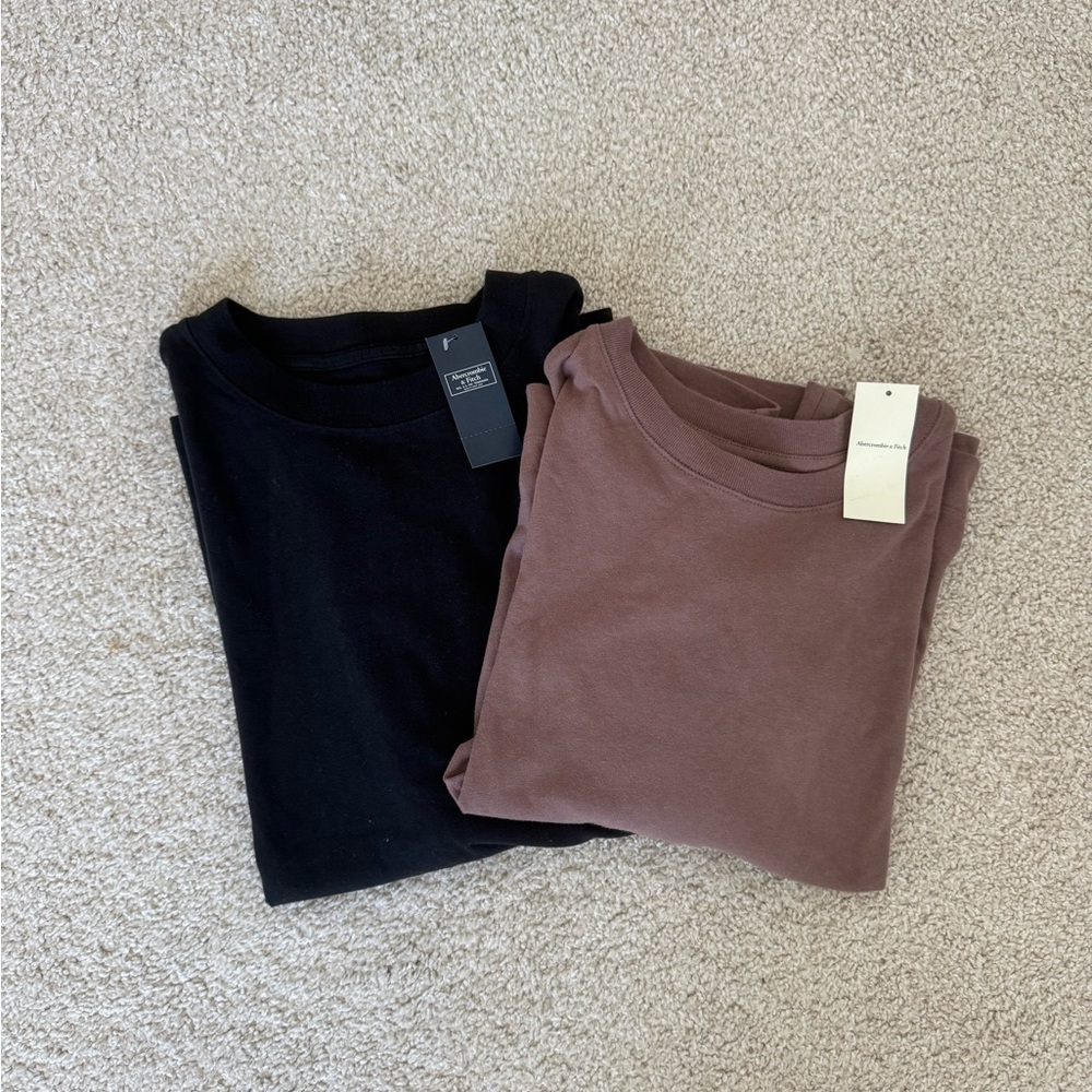 Abercrombie & Fitch Black Essential Tee